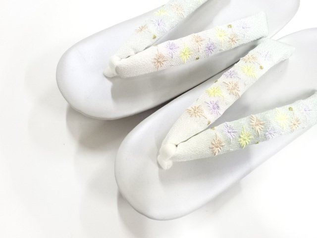  未使用品　草履(23.5センチ)